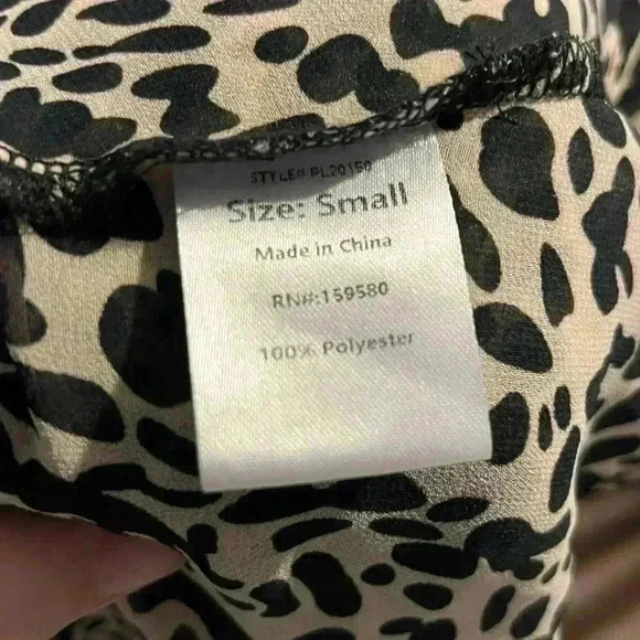 Caitlin Covincton x Pink Lily Cabo Kimono Size Small - Picture 6 of 9